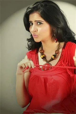 Fatima Effendi Hot Sexy Bikini Image Gallery