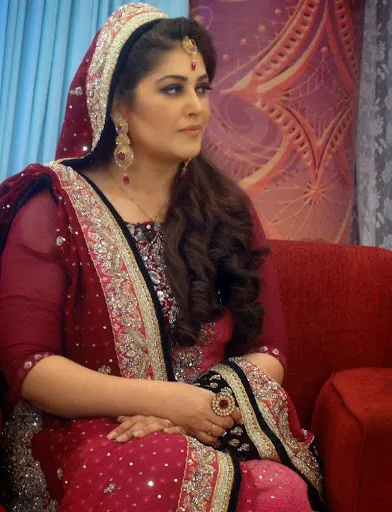 Fazila Qazi Hot Sexy Bikini Wallpapers