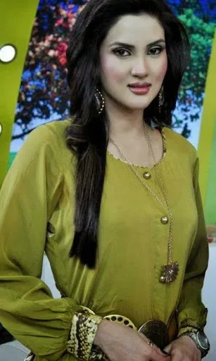 Fiza Ali Hot Sexy Bikini Wallpapers