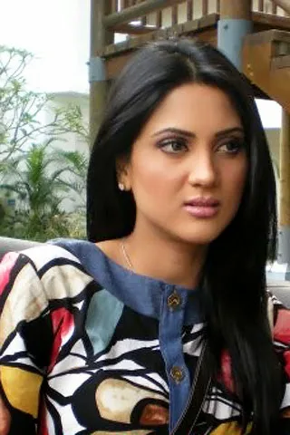 Fiza Ali Hot Sexy Bikini Image Gallery
