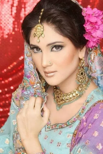 Fiza Ali Hot Sexy Bikini Pic