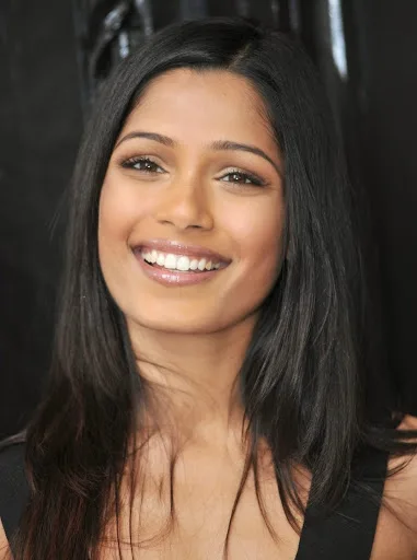 Freida-Pinto-Hot-Bikini-Images