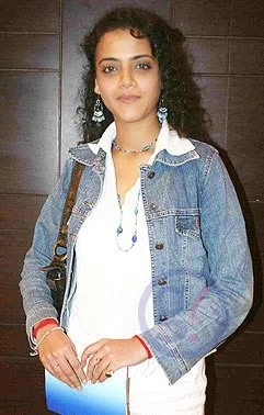 Gauri-Karnik-Hot-Bikini-Photos