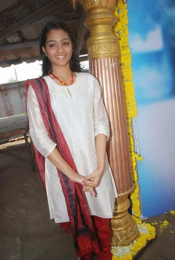 Gayathrie-Hot-Photo-Gallery