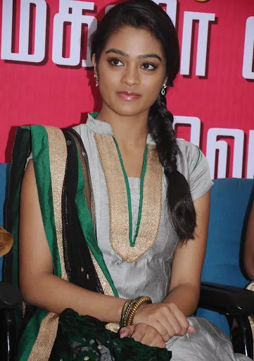 Gayathrie-Hot-Pics