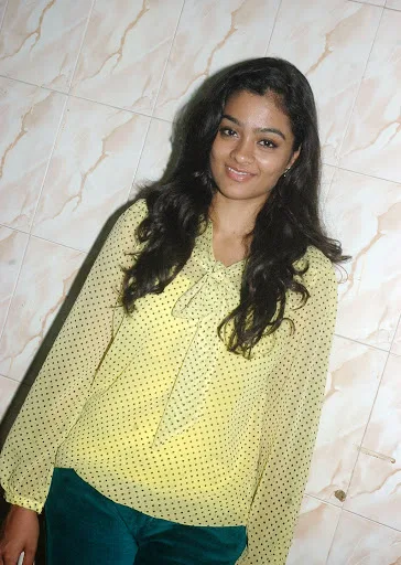 Gayathrie-Hot-Bikini-Photos