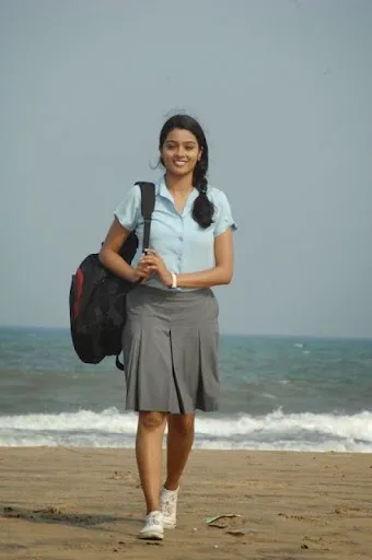 Gayathrie-Hot-Bikini-Pictures