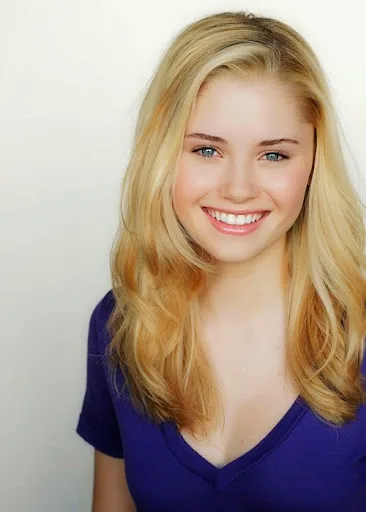 Ginny Gardner Hot Sexy Bikini Photos