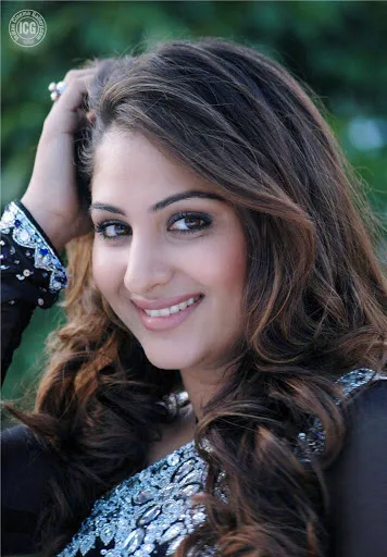 Gowri-Munjal-Hot-Bikini-Photos