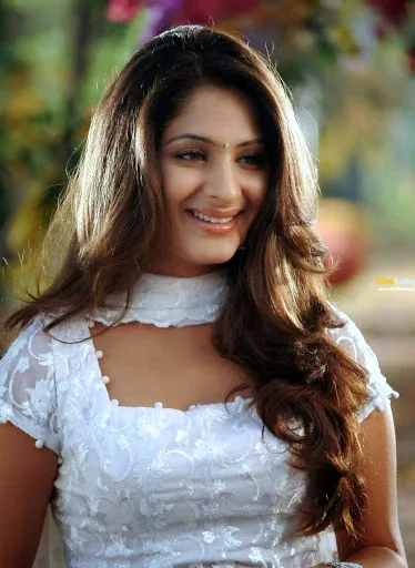 Gowri-Munjal-Hot-Bikini-Pictures