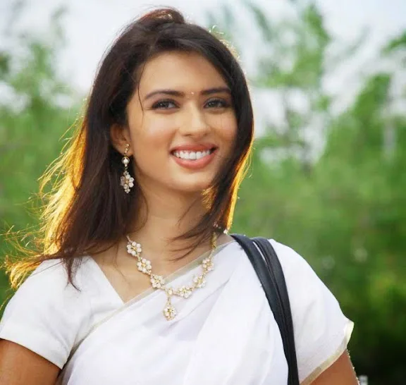 Gowri-Pandit-Hot-Bikini-Photos