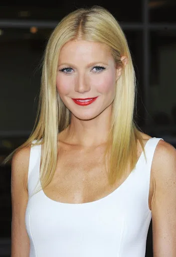 Gwyneth Paltrow Hot Sexy Bikini Photo