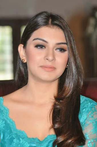 Hansika-Motwani-Hot-Naval-Images
