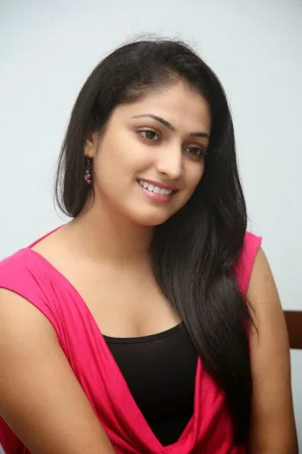 Haripriya-Hot-Bikini-Pics