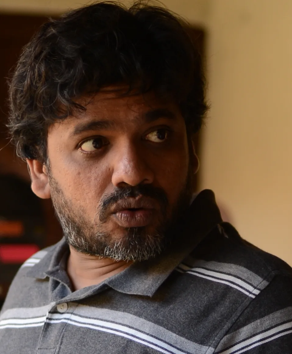 Harshavardhan Kulkarni Photo Gallery, Family Photos, Images