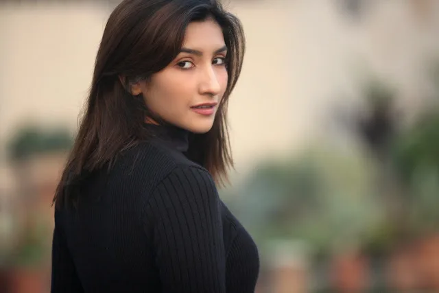 Hina Sultan Hot Sexy Bikini Wallpapers