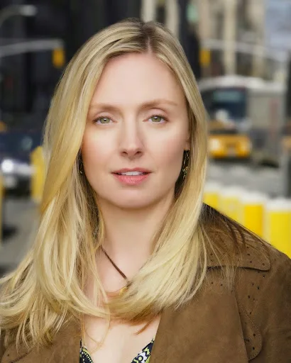 Hope Davis Hot Sexy Bikini Images