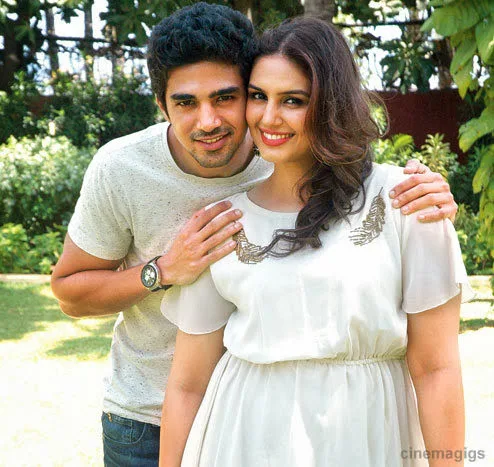 Huma Qureshi Hot Wallpapers