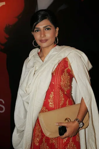 Iffat Rahim Hot Gallery, Bikini Images, Photos, Pics, Stills