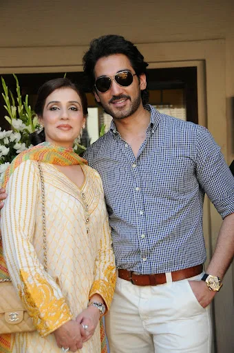 Iffat Rahim Hot Sexy Bikini Wallpaper