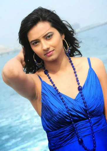 Isha-Chawla-Hot-Images