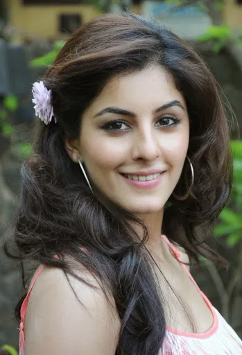 Isha Talwar Hot Bikini Image Gallery, Images, Photos, Pics