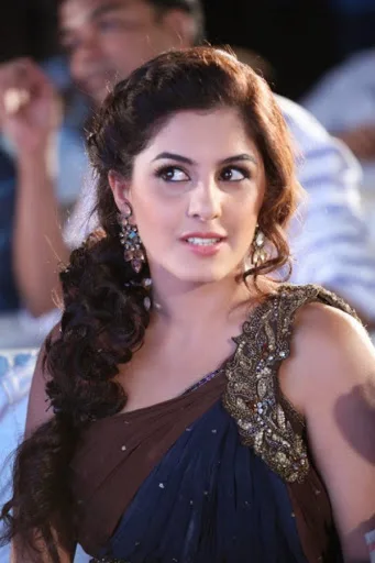 Isha-Talwar-Hot-Stills