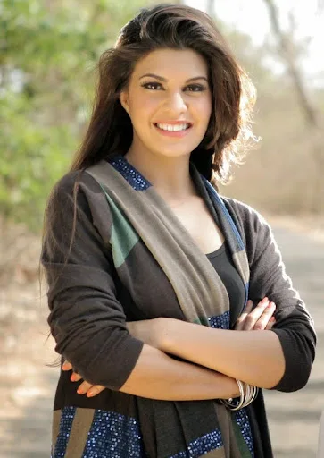 Jacqueline Fernandez Hot Sexy Bikini Images, Photos, Stills, Pics