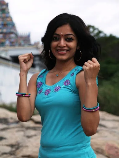 Janani-Iyer-Hot-Bikini-Stills
