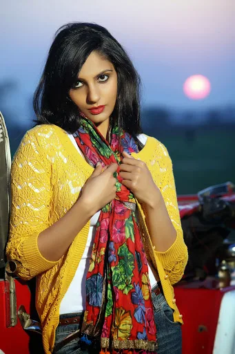 Japji-Khaira-Hot-Bikini-Stills