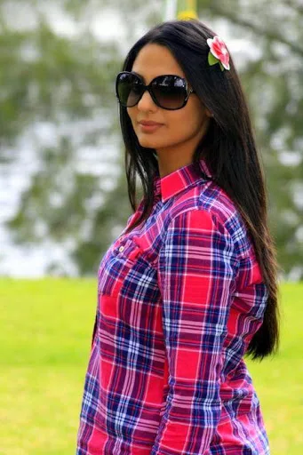 Japji-Khaira-Hot-Bikini-Images