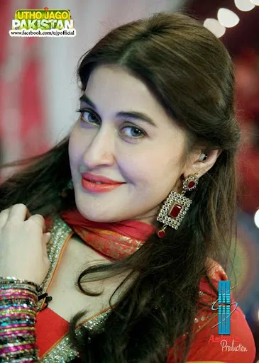 Javeria Saud Hot Sexy Bikini Wallpapers