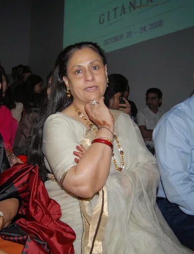 Jaya-Bachchan-Hot-Bikini-Pictures