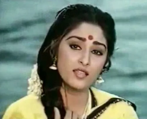 Jaya-Prada-Hot-Bikini-Wallpaper