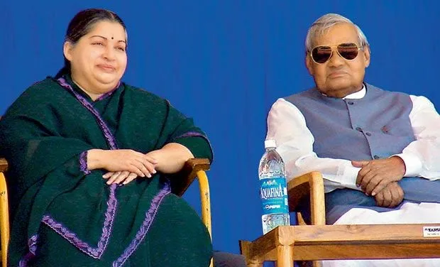 Jayalalithaa-Hot-Bikini-Wallpaper