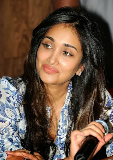 Jiah Khan Hot Bikini Image Gallery, Images, Photos, Pics