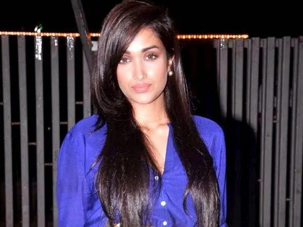 Jiah-Khan-Hot-Bikini-Stills