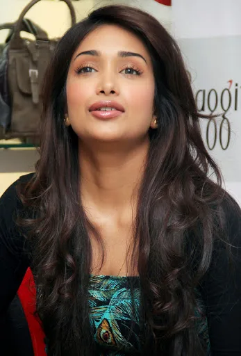 Jiah-Khan-Hot-Bikini-Images