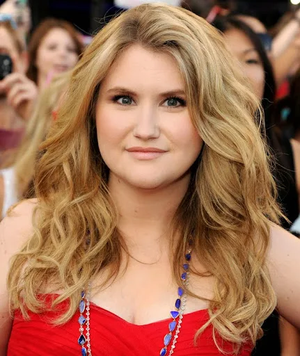 Jillian Bell Hot Sexy Bikini Image