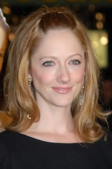Judy Greer Hot Sexy Bikini Image Gallery