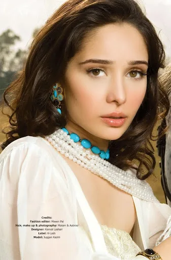 Juggan Kazim Hot Sexy Bikini Photo