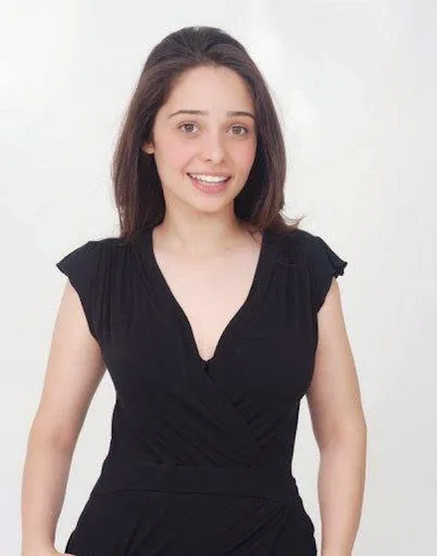 Juggan Kazim Hot Sexy Bikini Pictures