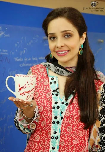 Juggan Kazim Hot Sexy Bikini Still