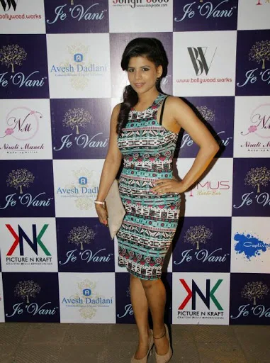Jugnu-Ishiqui-Hot-Bikini-Pic