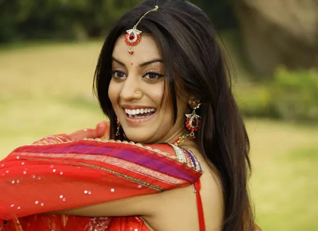 Juhi-Hot-Bikini-Pics