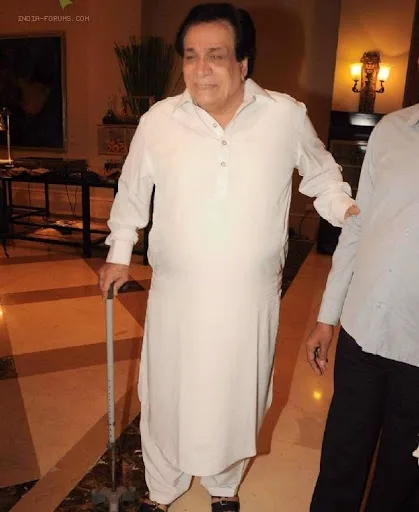 Kader Khan Hot Still