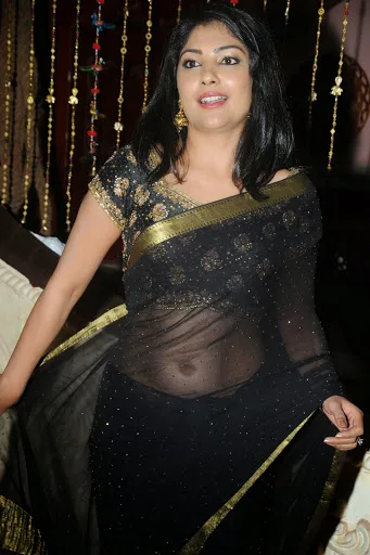 Kamalinee-Mukherjee-Hot-Bikini-Wallpaper