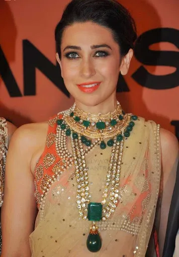 Karishma-Kapoor-Hot-Bikini-Pics