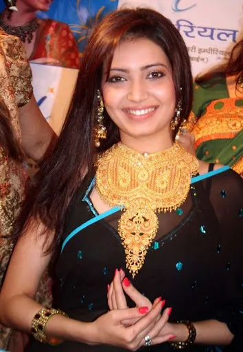 Karishma Tanna Hot Bikini Image Gallery, Images, Photos, Pics