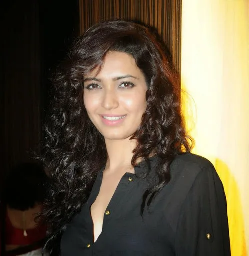 Karishma-Tanna-Hot-Bikini-Photos